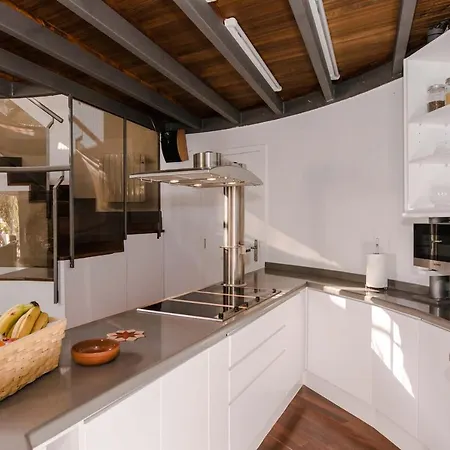 Вилла The Circular - Jacuzzi, Hiking & Vineyards