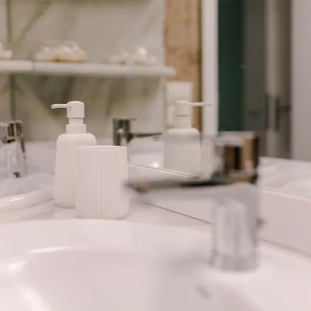 The Circular - Jacuzzi, Hiking & Vineyards Вилла