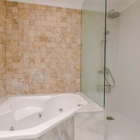 וילה The Circular - Jacuzzi, Hiking & Vineyards
